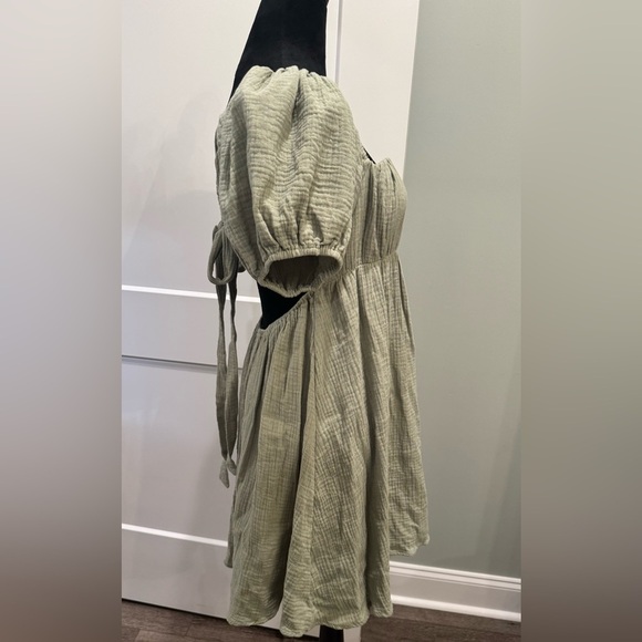 Princess Polly LET'S DANCE MINI DRESS SAGE 100% cotton puff sleeve - Picture 4 of 12